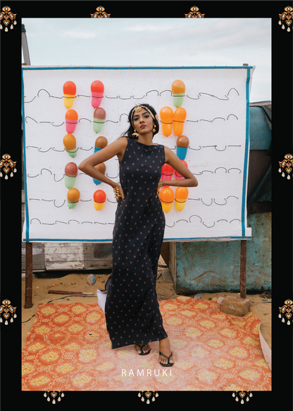Palūṉ Black Mookuthi Dress