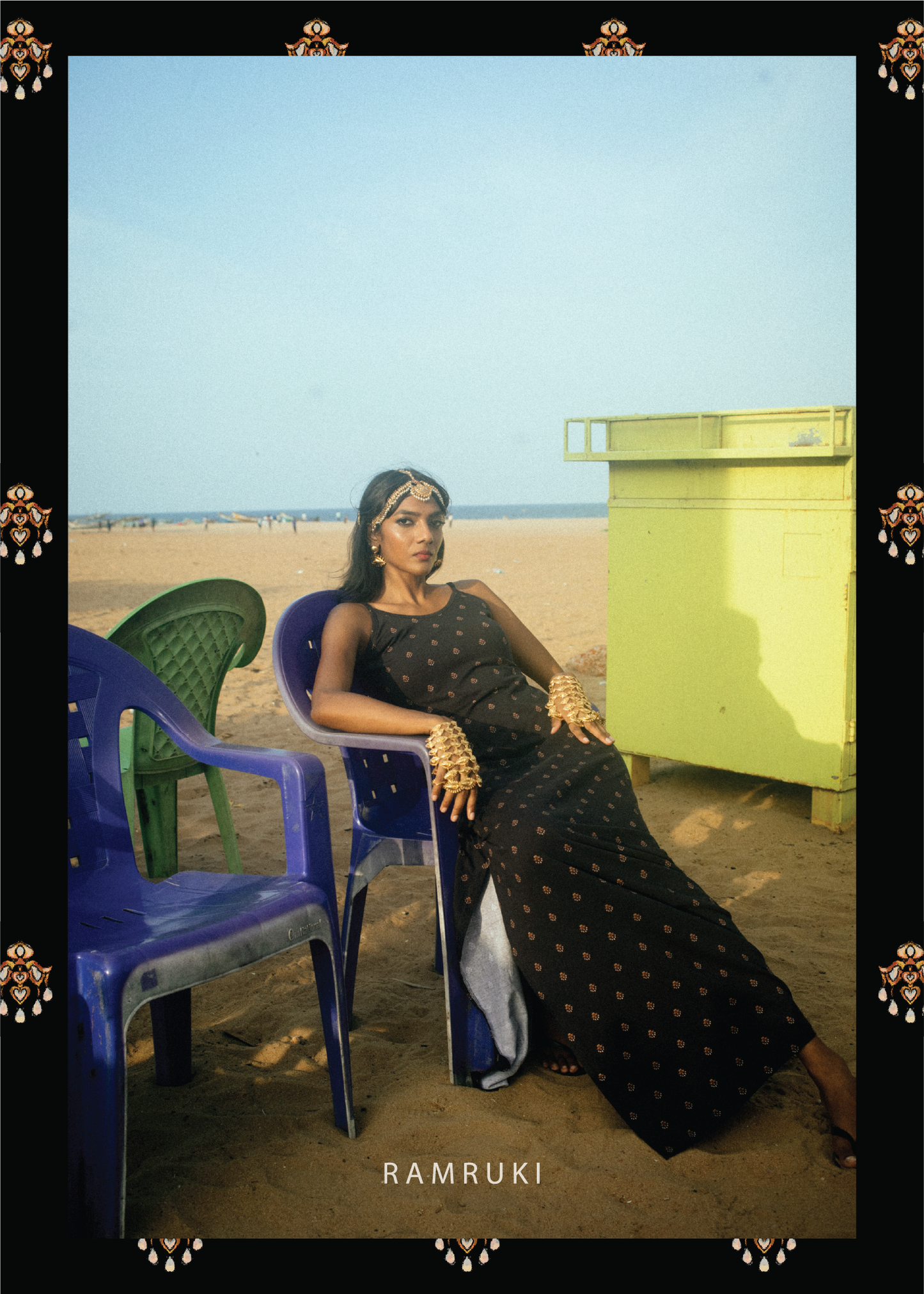 Sleeveless Mookuthi Black Dress