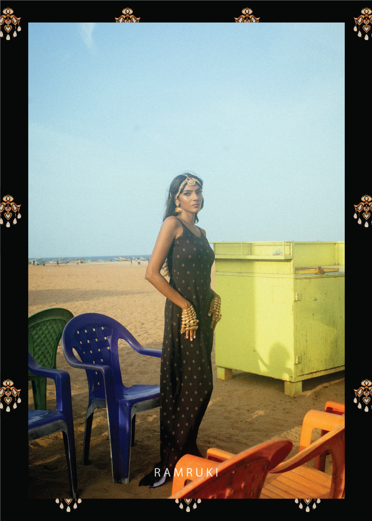 Sleeveless Mookuthi Black Dress