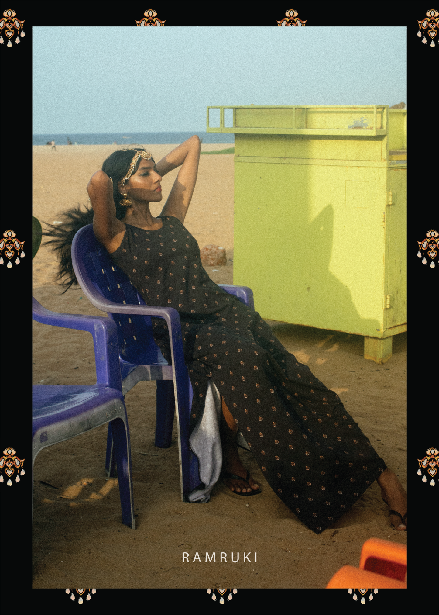 Sleeveless Mookuthi Black Dress