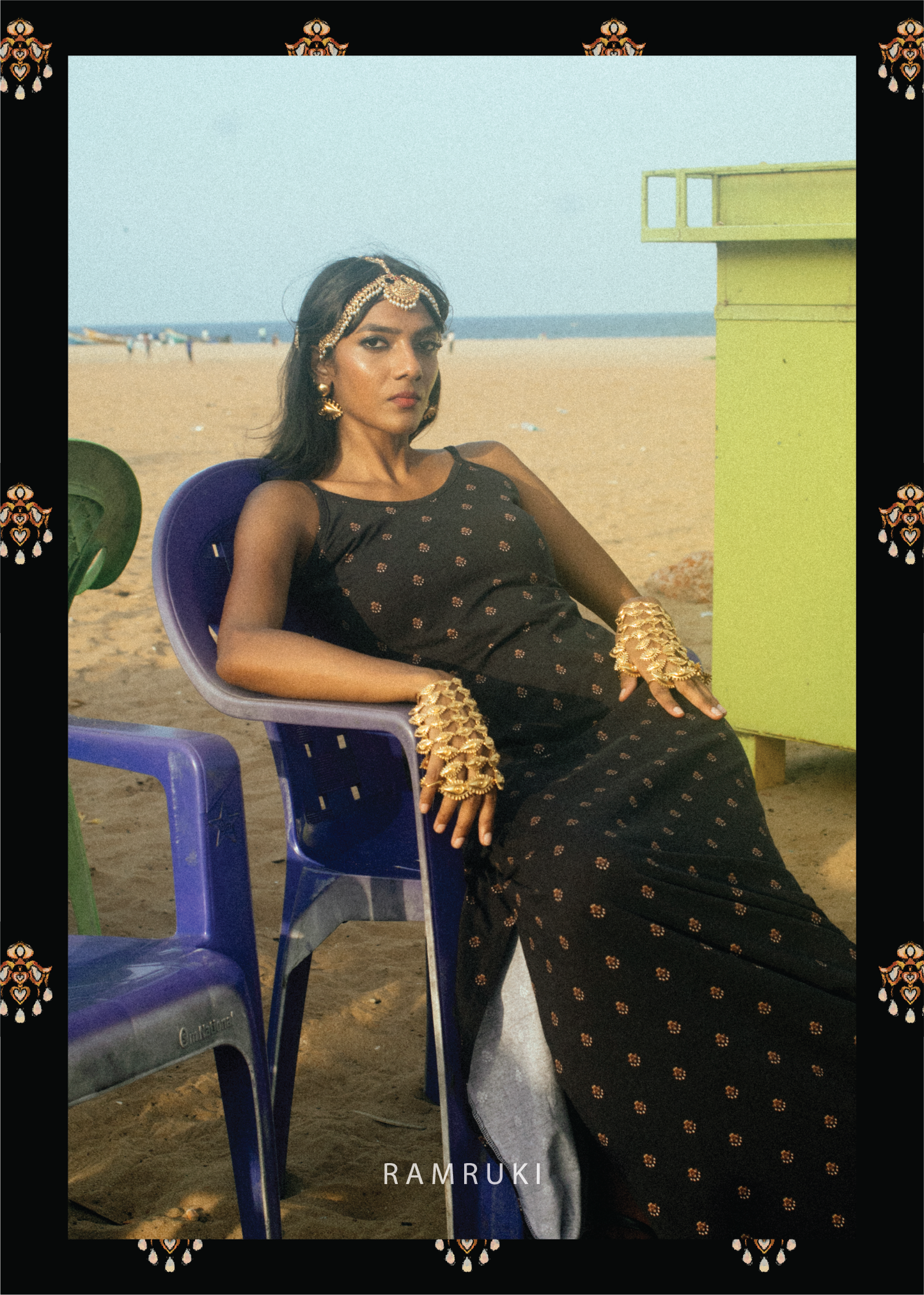 Sleeveless Mookuthi Black Dress